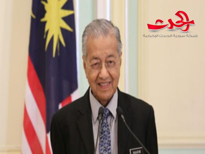 استقالة رئيس الوزراء الماليزي مهاتير محمد
