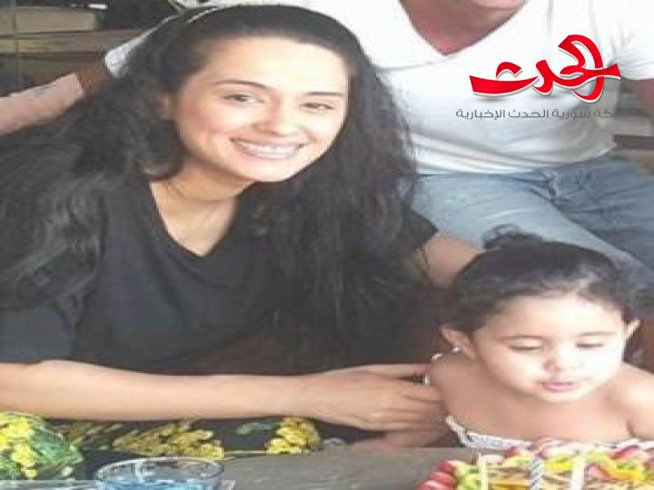 جورج وسوف يلتقي ابنته ذات الاربع سنوات" عيون"
