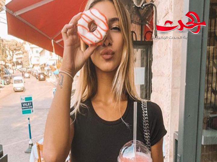 شاهد.. ماذا وضعت ابنة نوال الزغبي وشما على يدها