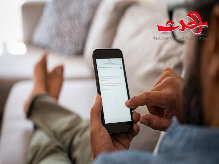 احذروا شاشات جوالاتكم.. فقد تحمل اليكم كورونا