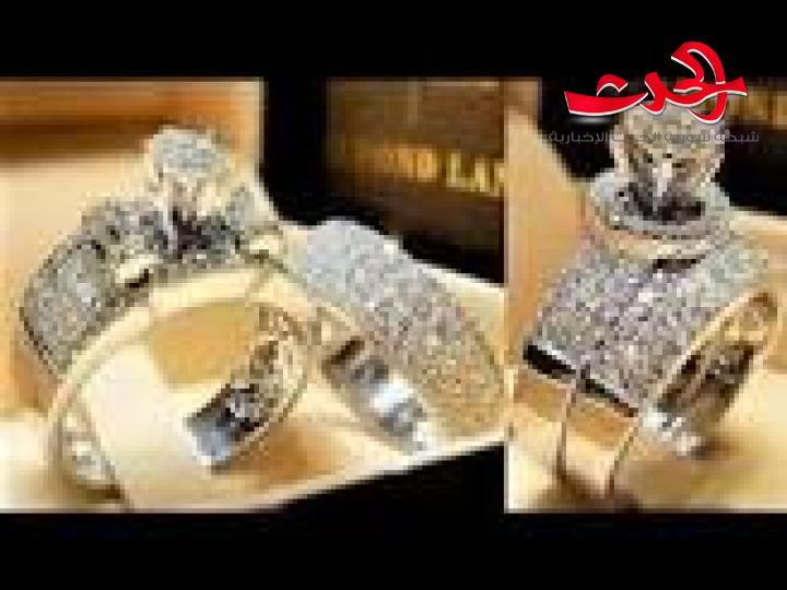 بالفيديو.. سيدة تعرض الزواج على حبيبها بخاتم على شكل قطعة بيتزا.. خمنوا سعره