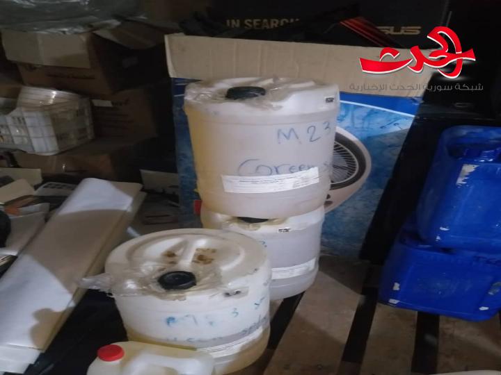 ضبط منظفات و معطرات منتهية الصلاحية ضمن احد معامل المنظفات بمنطقة صحنايا