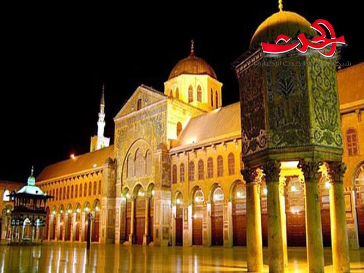 فتوى بتعليق خطبة وصلاة الجمعة وصلوات الجماعة في المساجد حتى الرابع من نيسان