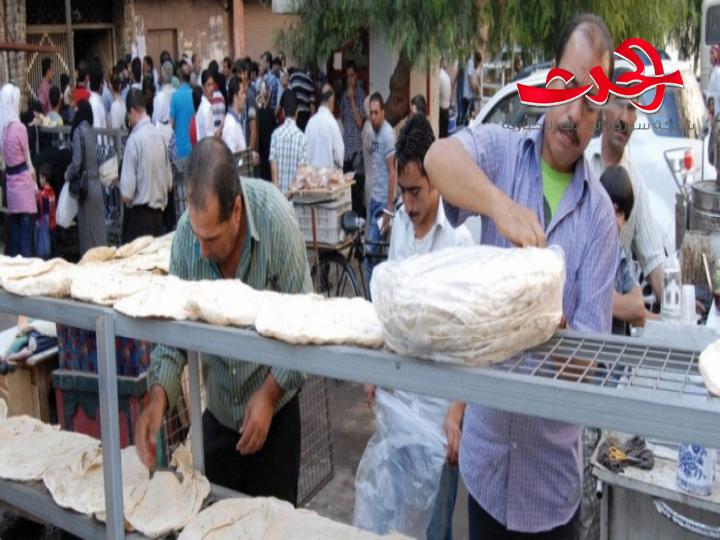 خطة جكومية لتخفيف الازدحام أمام المخابز.. وكورونا زاد الاقبال على شراء الخبز