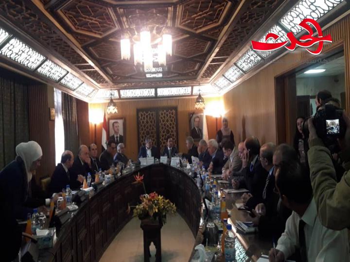 حمشو: ناقشنا مع السيد الوزير والسيد محافظ دمشق إمكانية اغلاق الاسواق التجارية في الاسبوع القادم