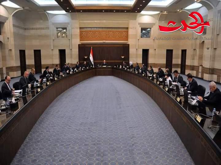 مجلس الوزراء: إيقاف كافة وسائط النقل الجماعي بين المحافظات