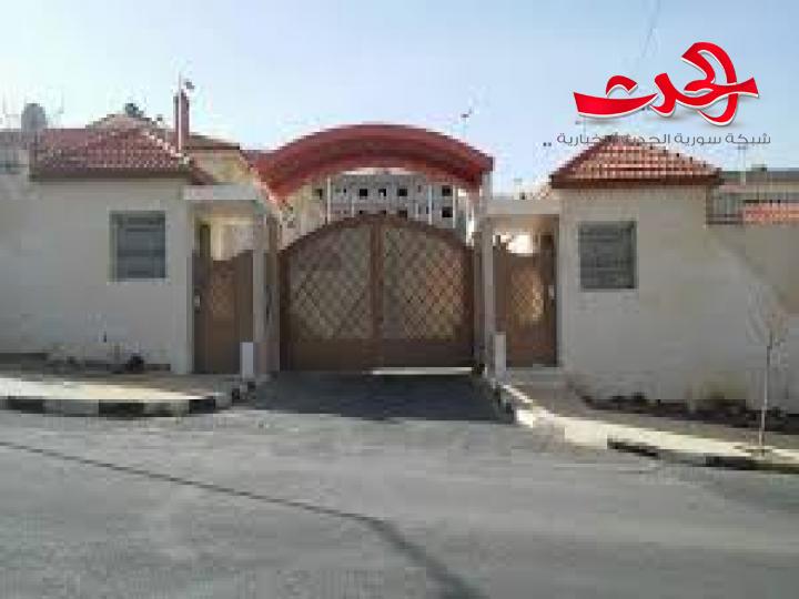 هذا الطفل وجد مرميا منذ شهر ببانياس واليوم نقل إلى ميتم لحن الحياة بدمشق