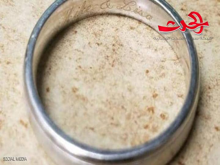 تعقيم كورونا يعيد خاتم زواج لسيد وسيدة بعدما فقدا الأمل في إيجاده
