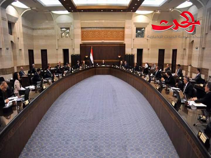 رئاسة مجلس الوزراء: نقل طلاب الصفوف الانتقالية إلى صف أعلى وتعليق دوام الجامعات لما بعد عيد الفطر