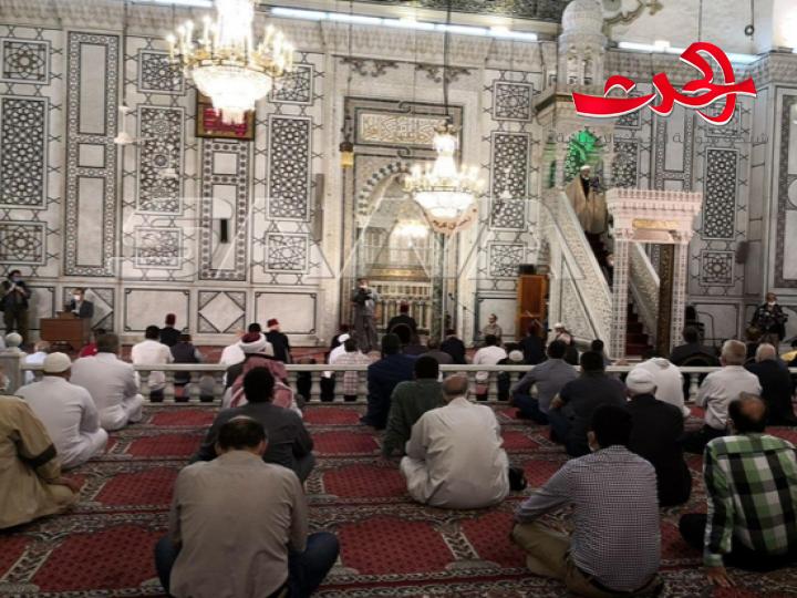 مع الالتزام بالاجراءات الاحترازية إقامة صلاة الجمعة في المسجد الاموي