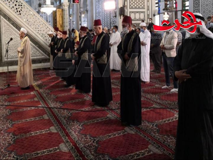 مع الالتزام بالاجراءات الاحترازية إقامة صلاة الجمعة في المسجد الاموي