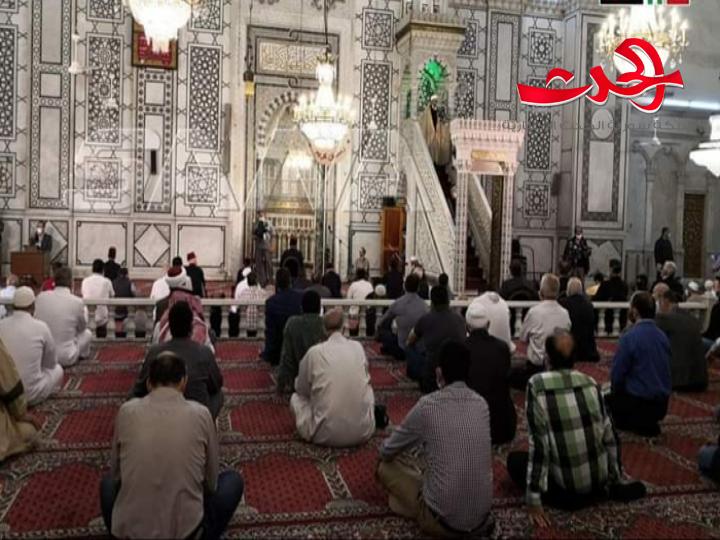مع الالتزام بالاجراءات الاحترازية إقامة صلاة الجمعة في المسجد الاموي
