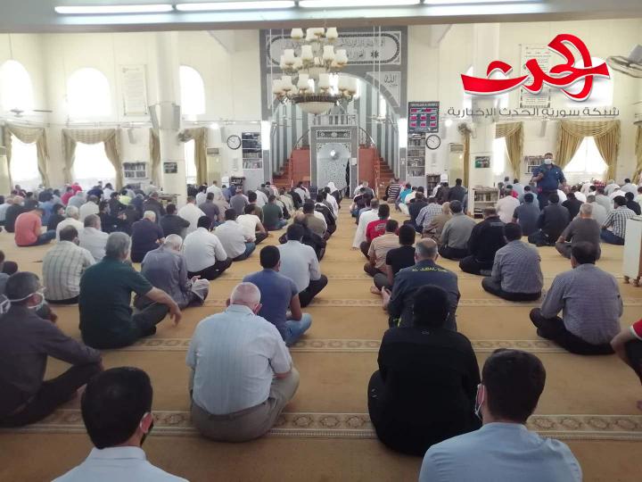 أداء صلاة الجمعة بمساجد درعا مع تطبيق الإجراءات الوقائية