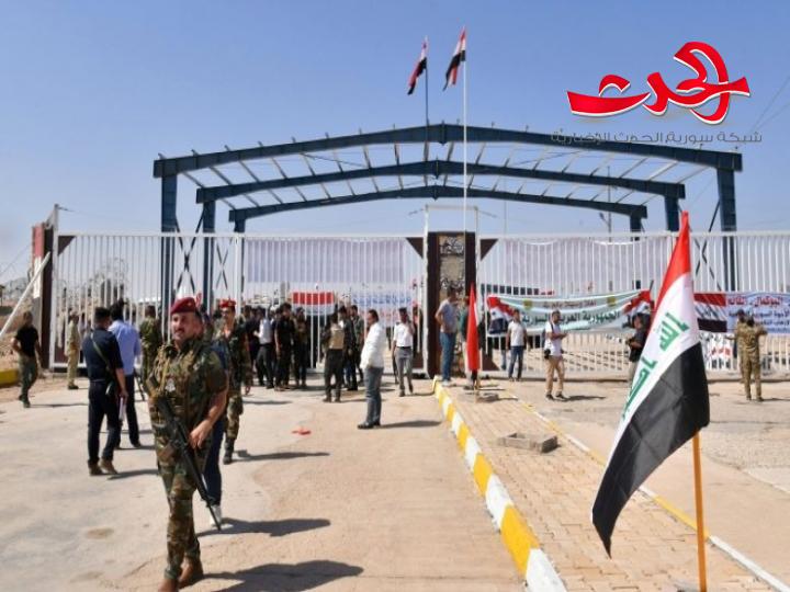 عودة حركة الشحن عبر منفذ البوكمال الحدودي بــ 5 شاحنات تحمل عجينة التمر