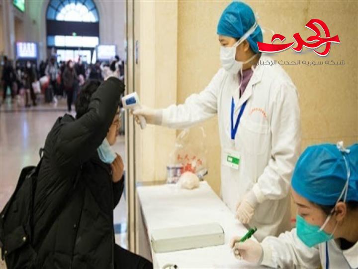 الصحة العالمية توضح لا دليل على انتقال الفيروس عبر ملامسة الاسطح