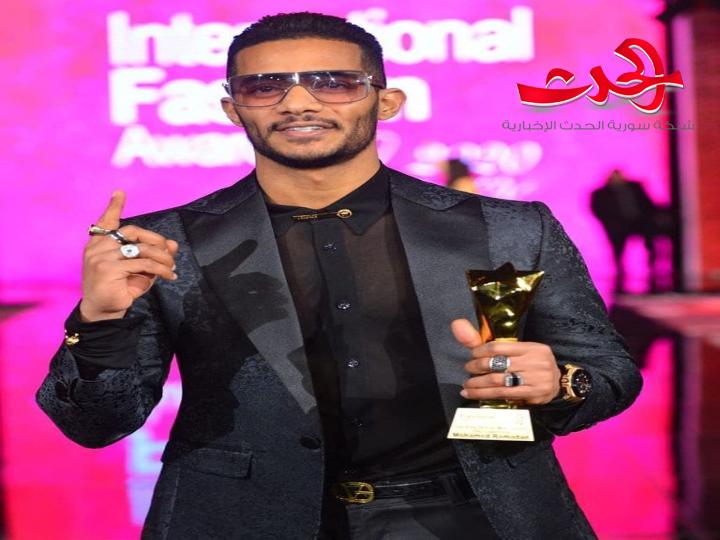 بطل المسلسل الاسباني لاكاسا دي بابل يرسل يوجه رسالة ل محمد رمضان 