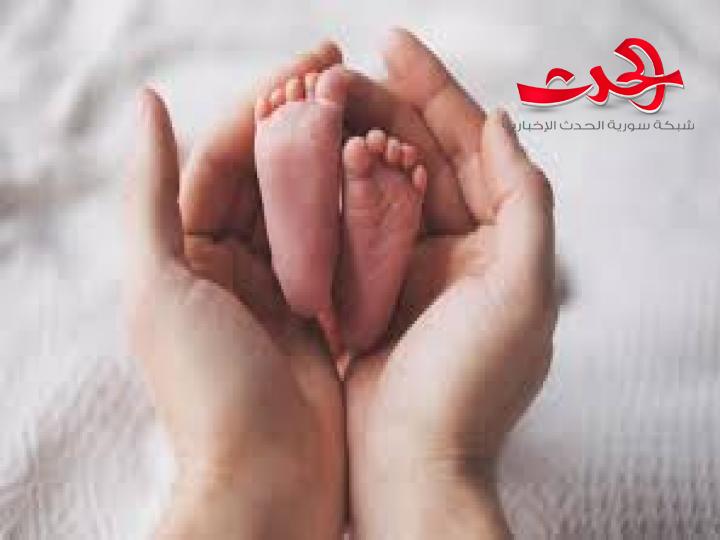 بالفيديو.. نجاة طفل من الموت بأعجوبة بعد دفنه حيا