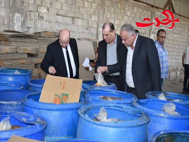 في التل.. اغلاق معملين ينتجان مواد غير صالحة للاستهلاك البشري