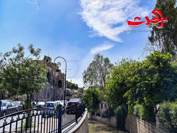 الجو صحو والحرارة أدنى من معدلاتها مع توالي بارلارتفاع