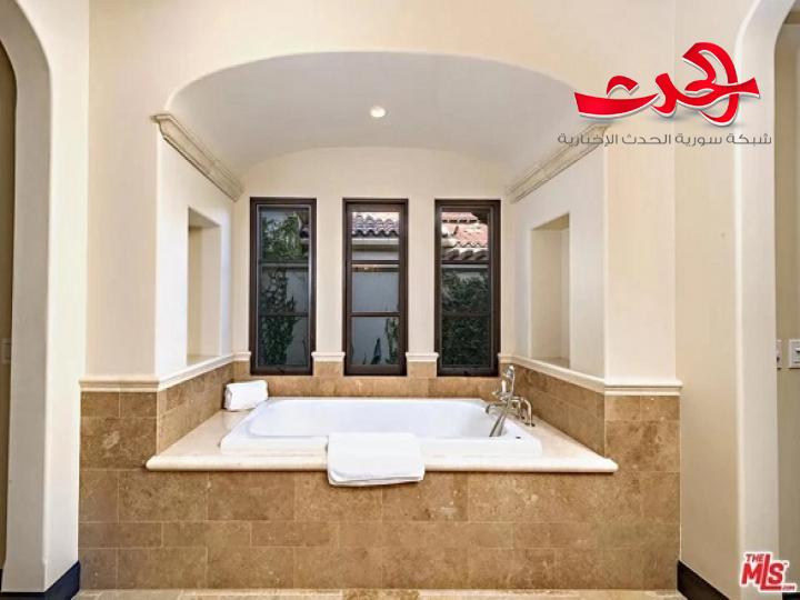 شاهد بالصور.. كيف يبدو قصر سيلفستر ستالوني من الداخل