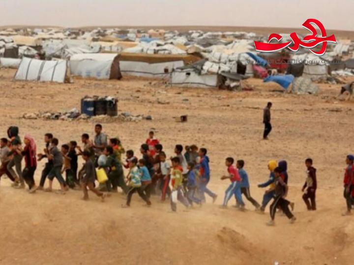 مهجرون من مخيم الركبان المحاصر يستطيعون الوصول إلى مناطق سيطرة الدولة