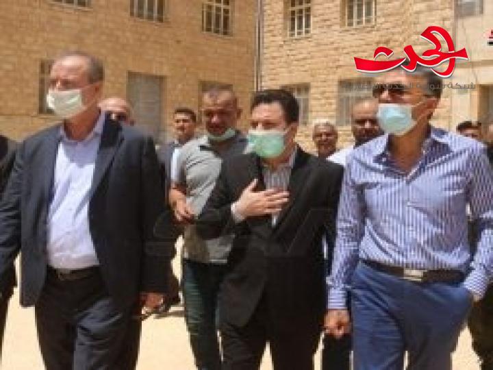 الوفد الوزاري في دير الزور يضع محطة مياه العثمانية ومدرسة عز الدين القسام في دير الزور بالخدمة