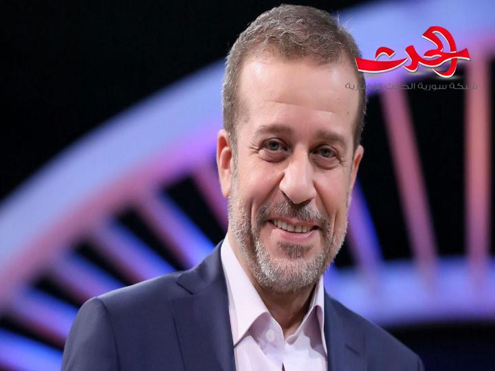 الفنان منير شريف يتوعد المتنمرين على صورة ابنتيه بالدعاوى القضائية
