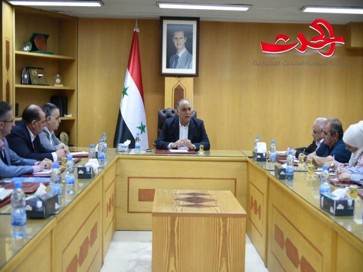 الوزير البرازي ودانائي فر يبحثان في سبل تطوير علاقات التعاون الاقتصادي والتبادل التجاري 