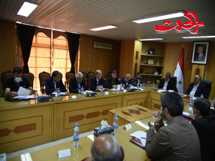 الوزير  البرازي يدعو الى اتخاذ اقصى الاجراءات بحق كل من يحاول الغش او بيع مواد فاسدة او مجهولة المصدر