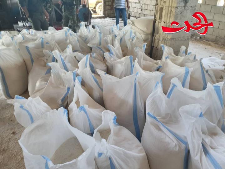 التموين في اللاذقية يضبط كميات كبيرة من الطحين التمويني المهرب
