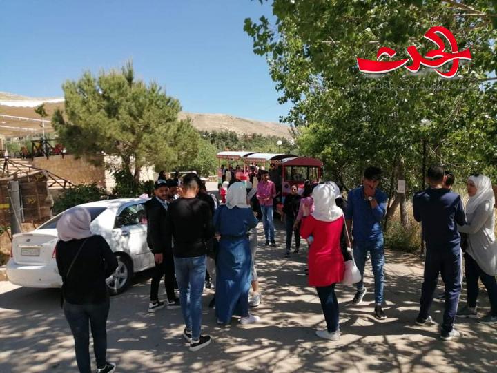 إطلاق أول رحلة سياحية داخلية من درعا لبلودان