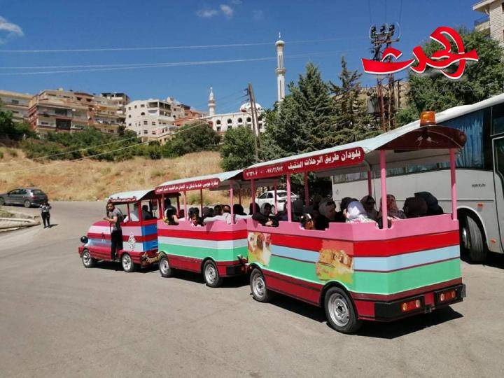 إطلاق أول رحلة سياحية داخلية من درعا لبلودان