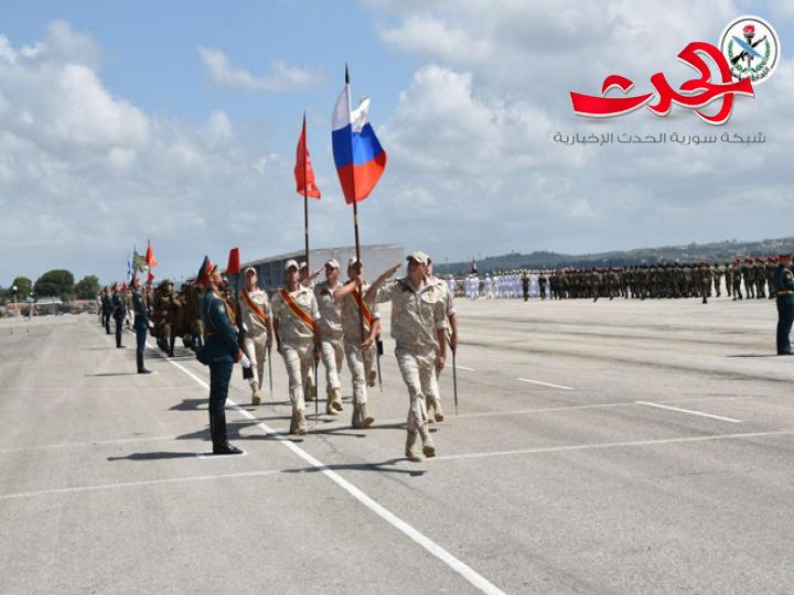 الوزير عزام ممثلا للسيد الرئيس في احتفال قاعدة حميميم بالنصر على النازية