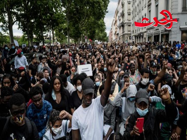 الأغلبية العظمى من الناخبين المتحدرين من أصول إفريقية يدعمون بايدن