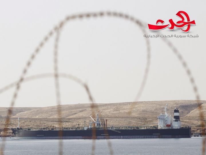 أخبار عن  استئناف تصدير النفط الليبي تلقى صدى في أسواق الطاقة