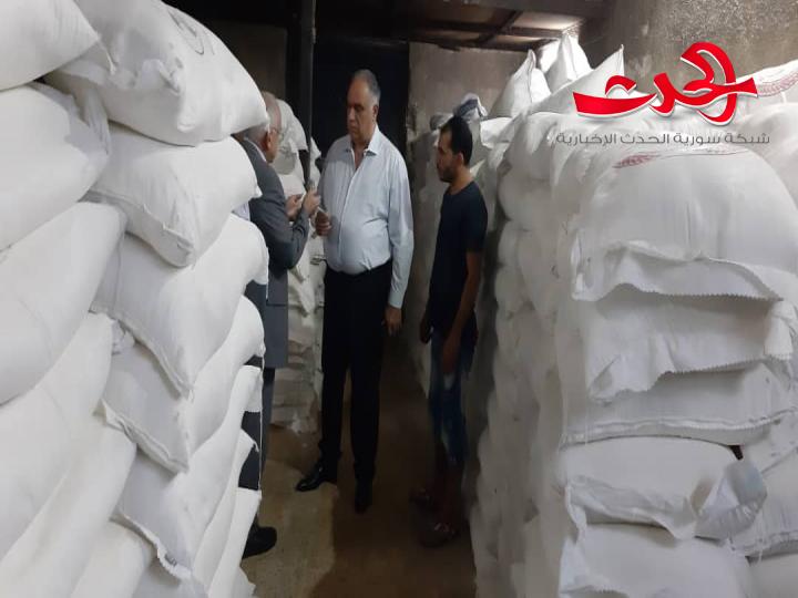 الوزير البرازي في زيارة مفاجئة للمخايز في دمشق.. سجل ملاحظات حول سير العملية الانتاجية