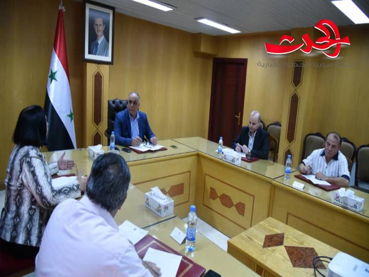 الوزير البرازي يبحث مع أعضاء جمعية حماية المستهلك في سبل تفعيل دورها لخدمة المستهلكين