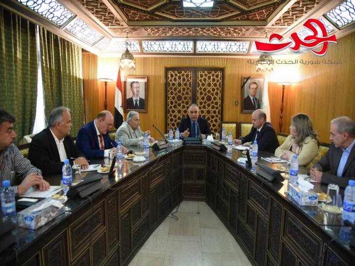 البرازي يبحث مع غرف التجارة البدء بإقامة مهرجانات التسوق قبل العيد
