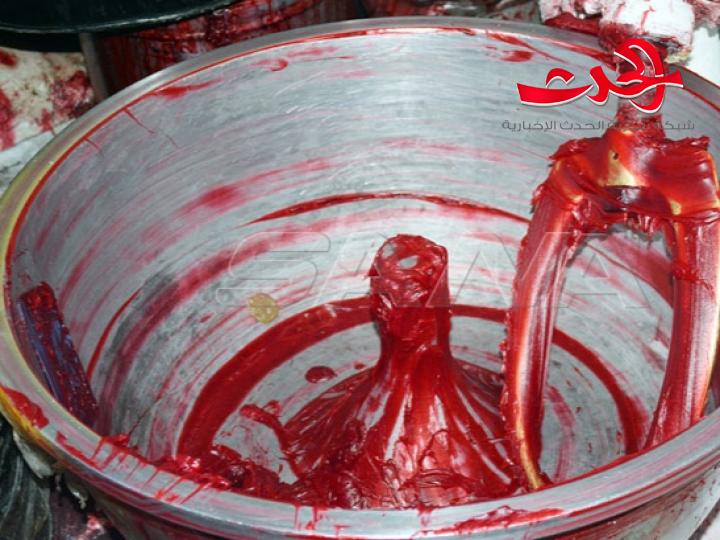 منشأة تخلط زيوت سيارات محروقة وزيوتاً خام وتقوم بتعبئتها ضمن عبوات جديدة