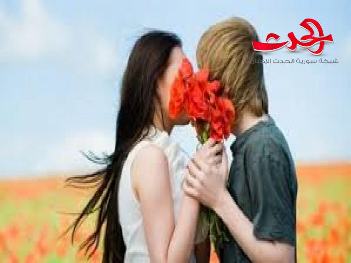 اليوم هو اليوم العالمي للتقبيل والصحة العالمية تحذر