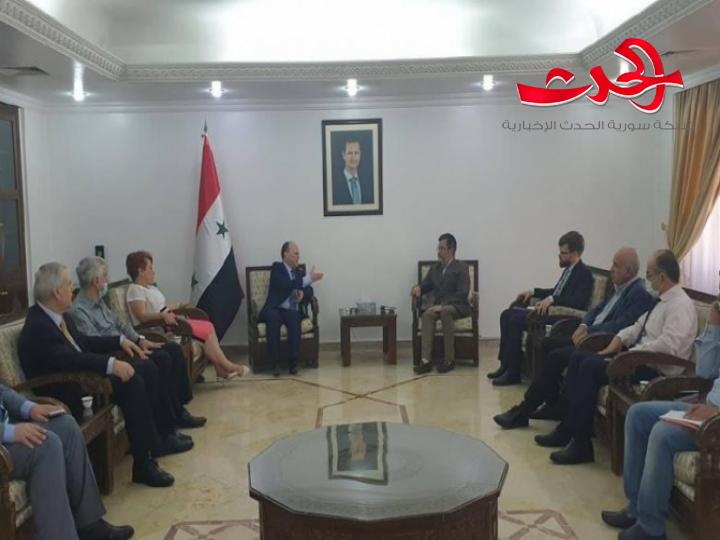 لجنة روسية تختبر الطلبة السوريين المرشحين للدراسة في جامعاتها 