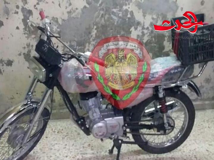 القبض على مروج مخدرات في حماة ويضبط بحوزته (17) كغ من مادة الحشيش المخدر