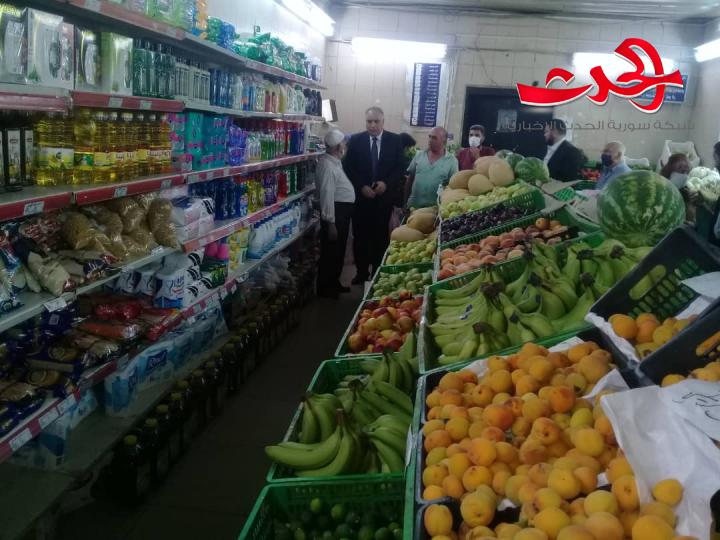 الوزيرالبرازي يتفقد عدد من الصالات بدمشق ويوعز بتخفيض أسعار عدد من الفواكه