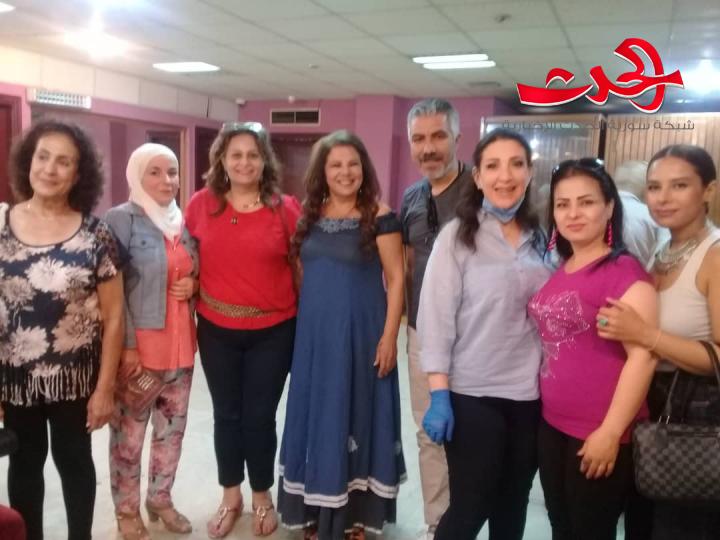 بيت الشغف لهشام كفارنة يفجّر طاقات ابداعية ويعيدُ للمسرح ألقهُ