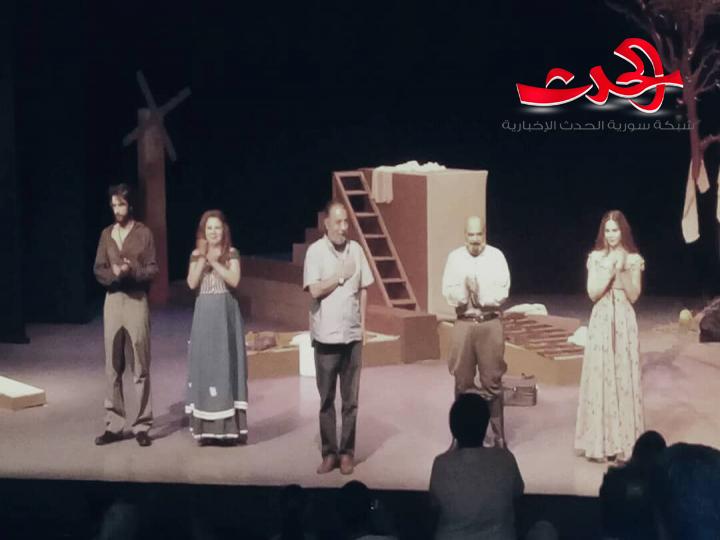 بيت الشغف لهشام كفارنة يفجّر طاقات ابداعية ويعيدُ للمسرح ألقهُ