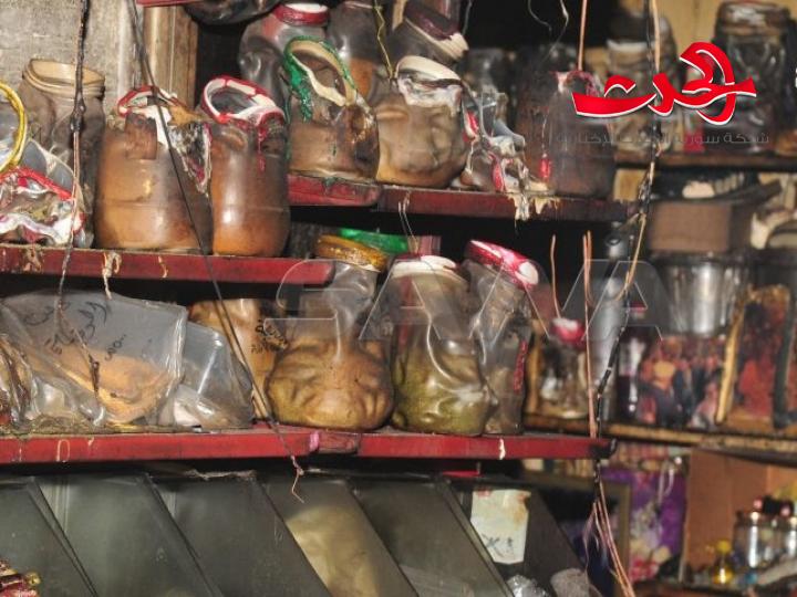 فوج إطفاء دمشق يخمد حريقا اندلع في مستودعات للسكاكر وموادها الأولية في سوق البزورية بدمشق