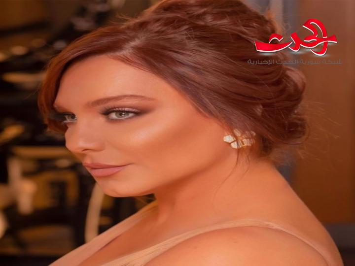 سلاف فواخرجي تخضع لجلسة تصوير جديدة احتفالا بعيد ميلادها 
