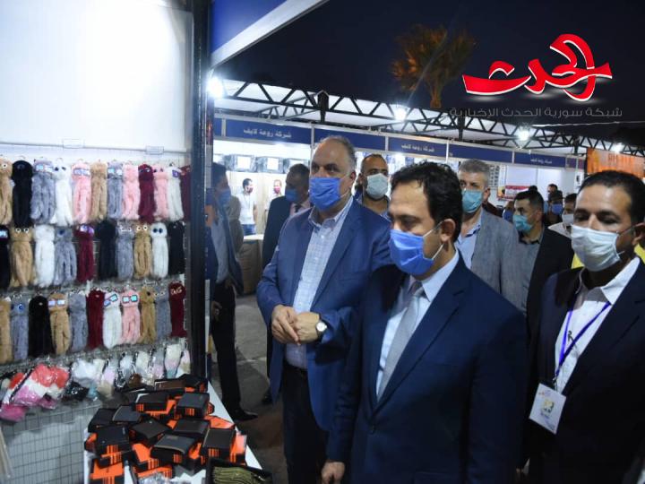 الوزير البرازي والمحافظ العلبي يفتتحان مهرجان الغالي بيرخصلك