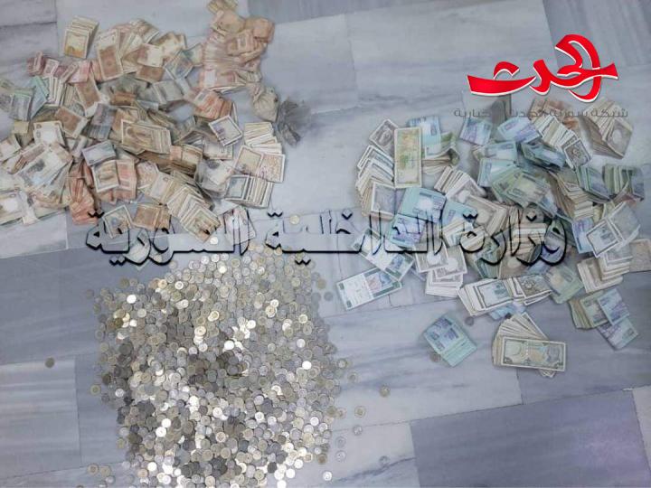 رائحة غريبة..تكشف وفاة متسول في منزلة بدمشق والعثور على مبالغ مالية قديمة 