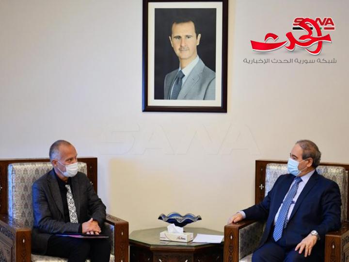 المقداد يوضح لممثل اليونسيف الآثار السلبية للاجراءات القسرية الاحادية على الاطفال والعملية التربوية